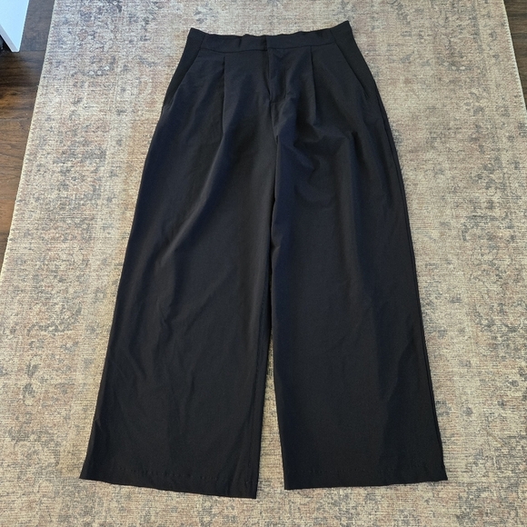 Greyson Pants - Greyson 26" Phoenix Wide Leg Pleated Trouser Lightweight Stretch Dress Pants M